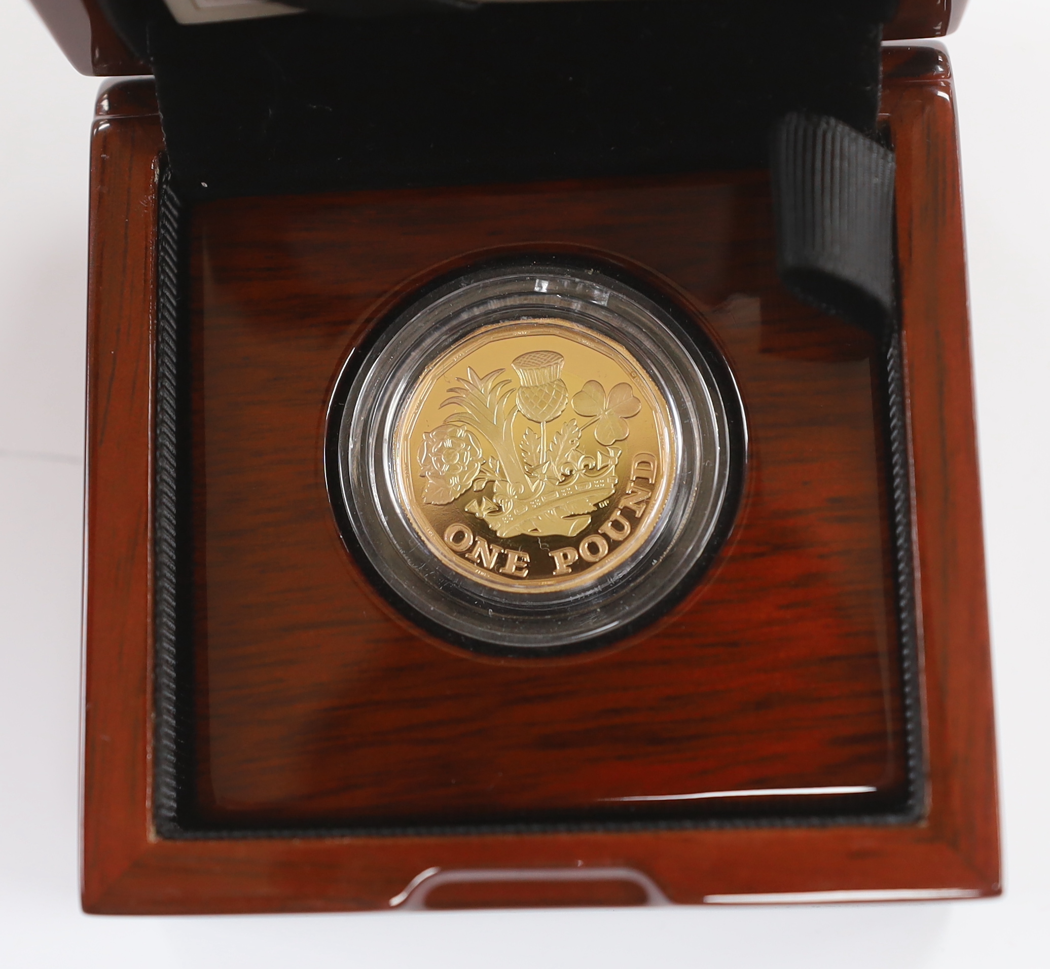 British gold coins - UK Royal Mint Nations of the Crown £1 gold proof coin, 2017, in case of issue, certificate 1713 Limited edition of 2017